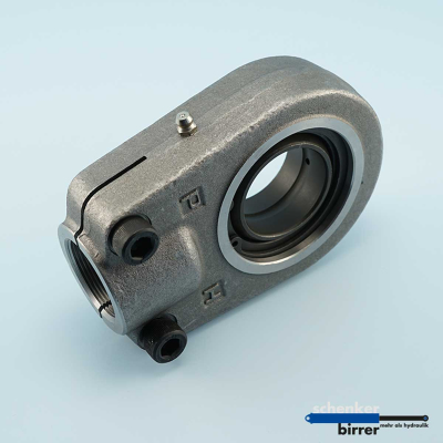 Rod end with internal thread